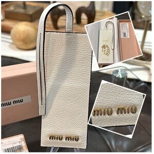 🦄 RARE Authentic MIU MIU Leather “Not Nice” White Unicorn Bag Charm, in Box 🦄